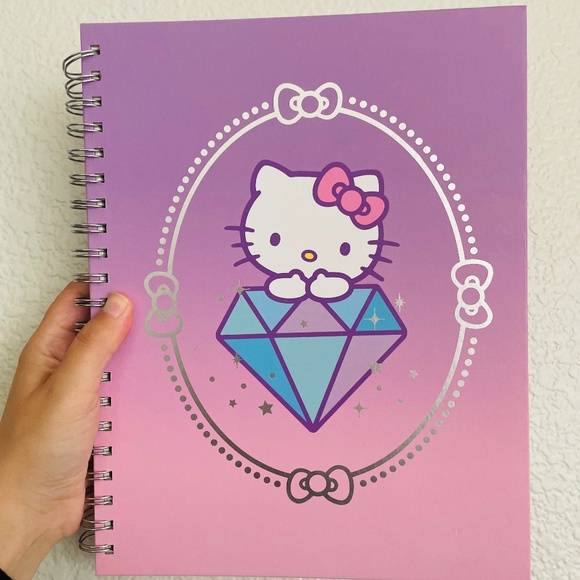 Hello Kitty Notebook - Picture 1 of 1